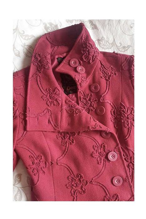 Ефектно вълнено палто, манто с флорални орнаменти от Desigual