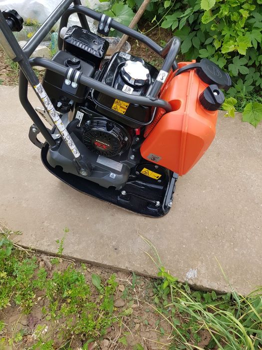 Husqvarna LF 75,placă vibrantă,compactoare,NOUĂ.