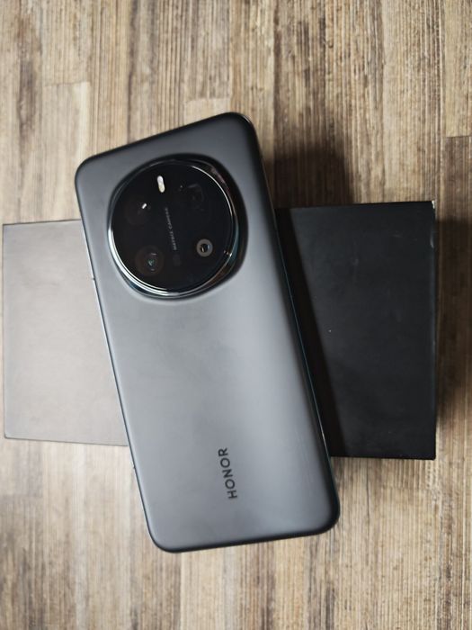 Нов Honor Magic 7 Pro 5G 12 GB RAM 512 GB Black 23м.гаранция.
