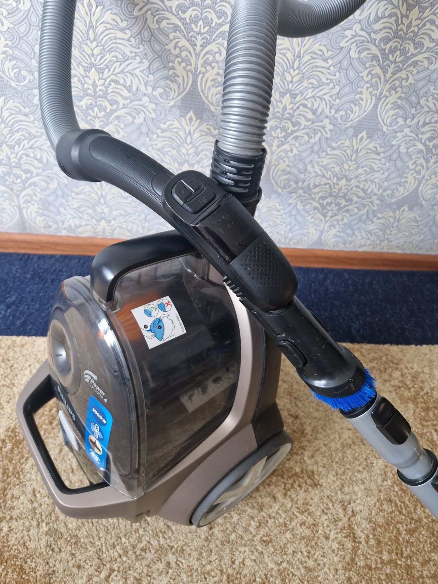 Продам пылесос PHILIPS