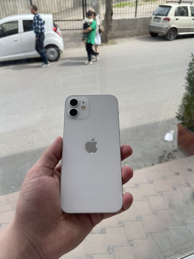 Iphone 12 rangi oq