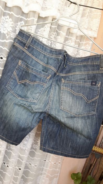 Дамски дънки size 33