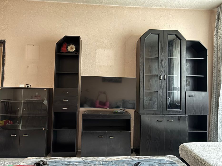 Черна ретро секция