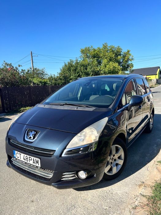 Peugeot 5008 Panoramic 2013