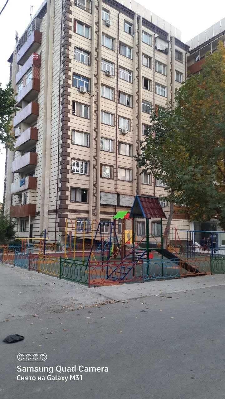 Срочно продаётся  !!! общэжитэ  С Арендаторами в Тансикбой-3  2/6/9
