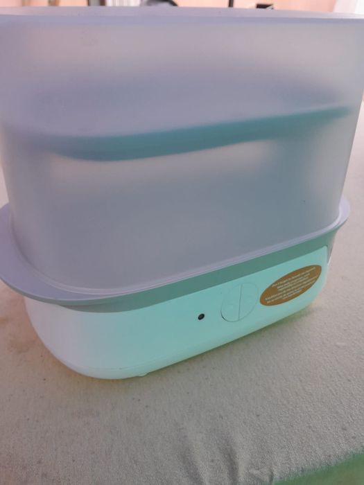 Vând sterilizator biberoane nou