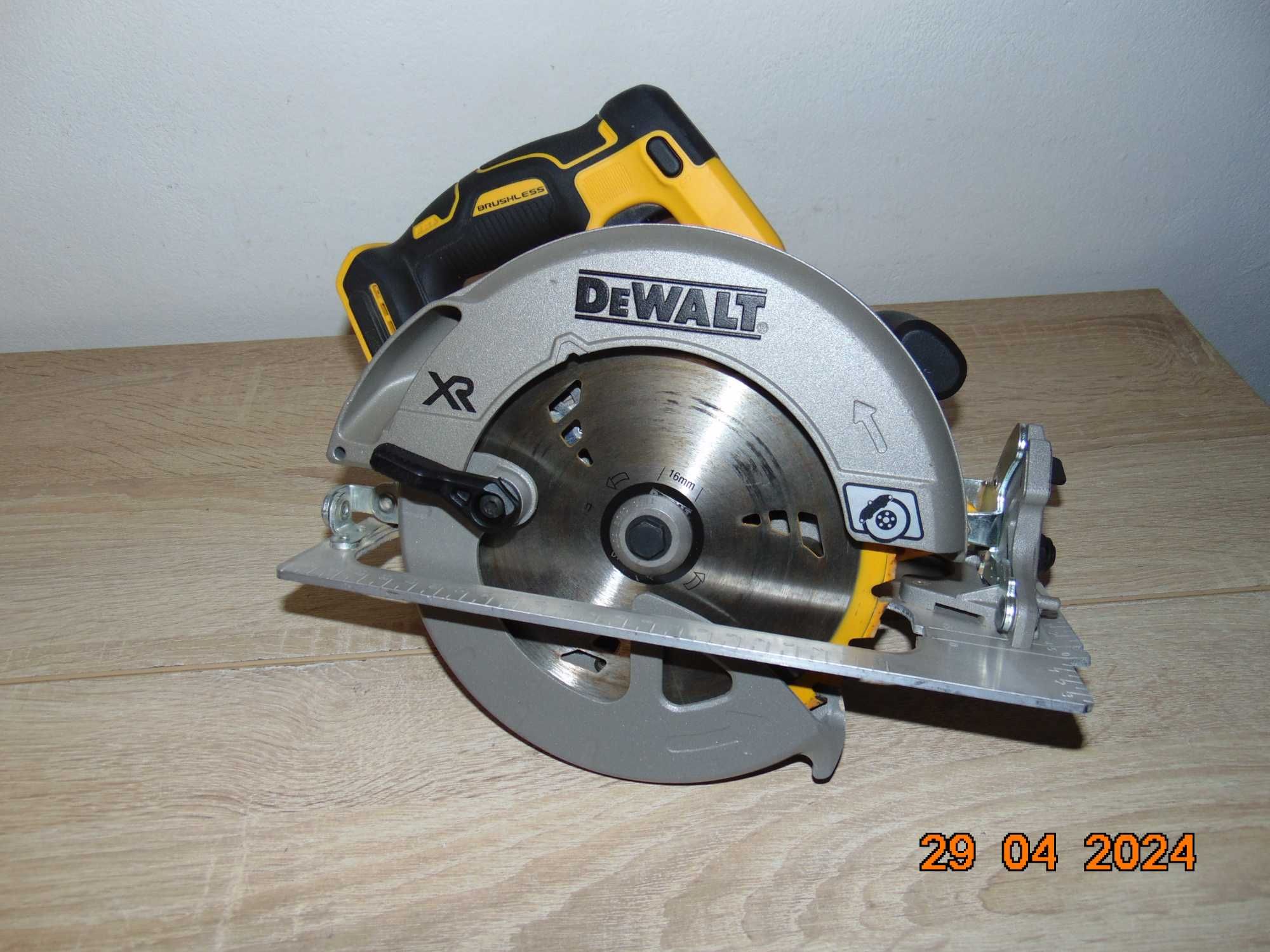 Dewalt DCS 570  corp circular de mana