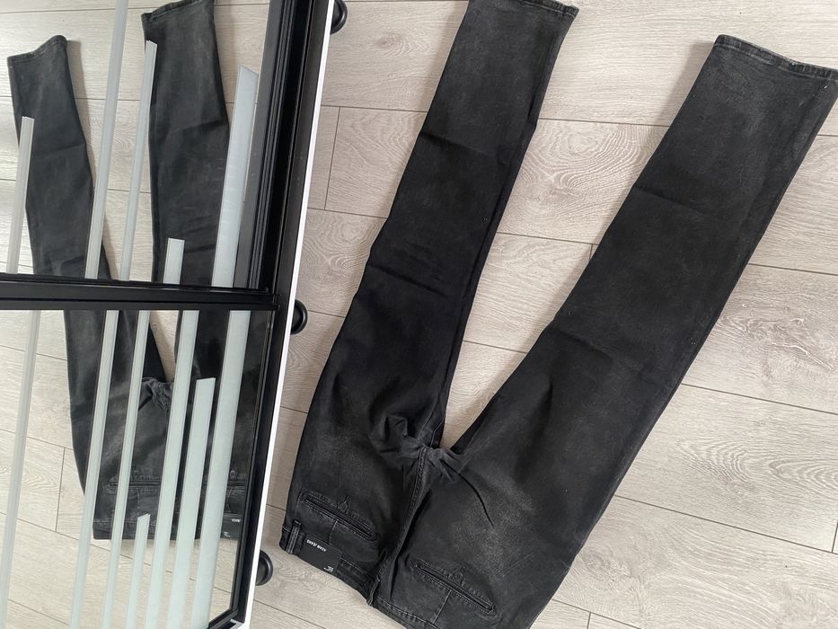 Blugi denim barbati, culoarea negru cu gri