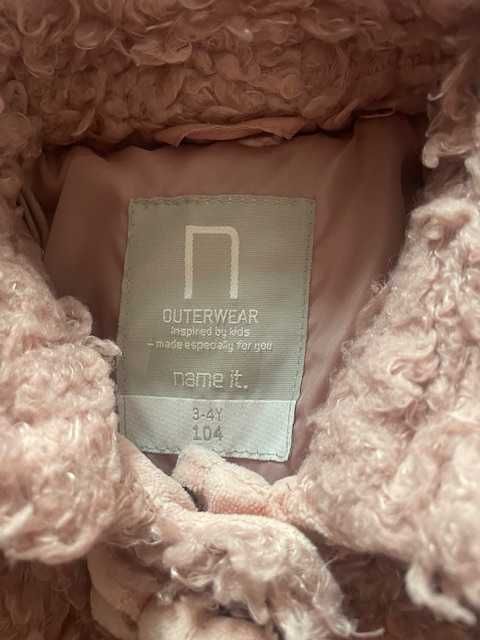 Продавам детско розово палто