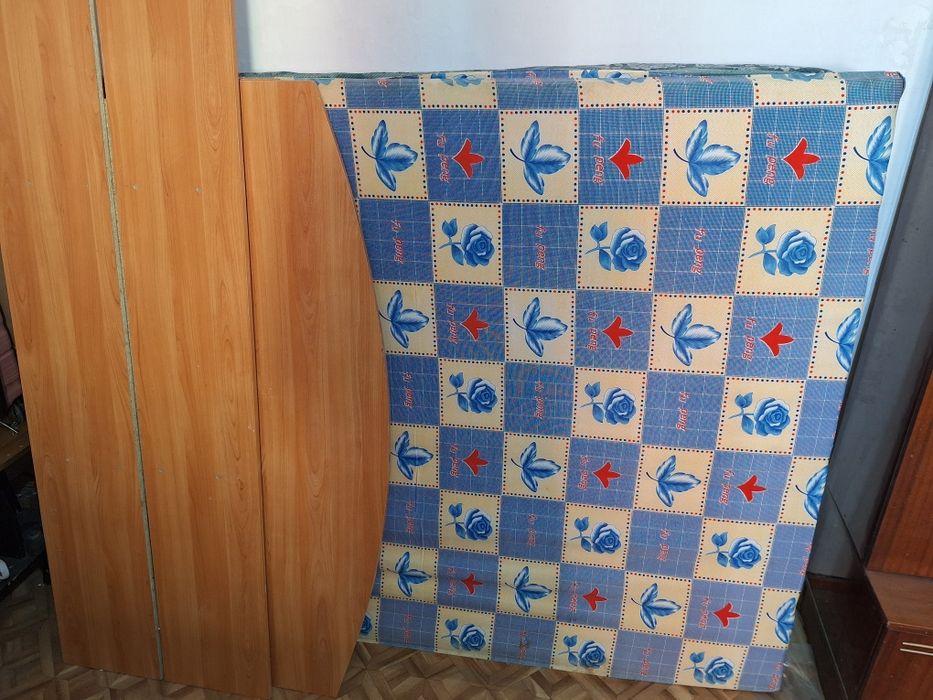Двухместный кровать с матрасом