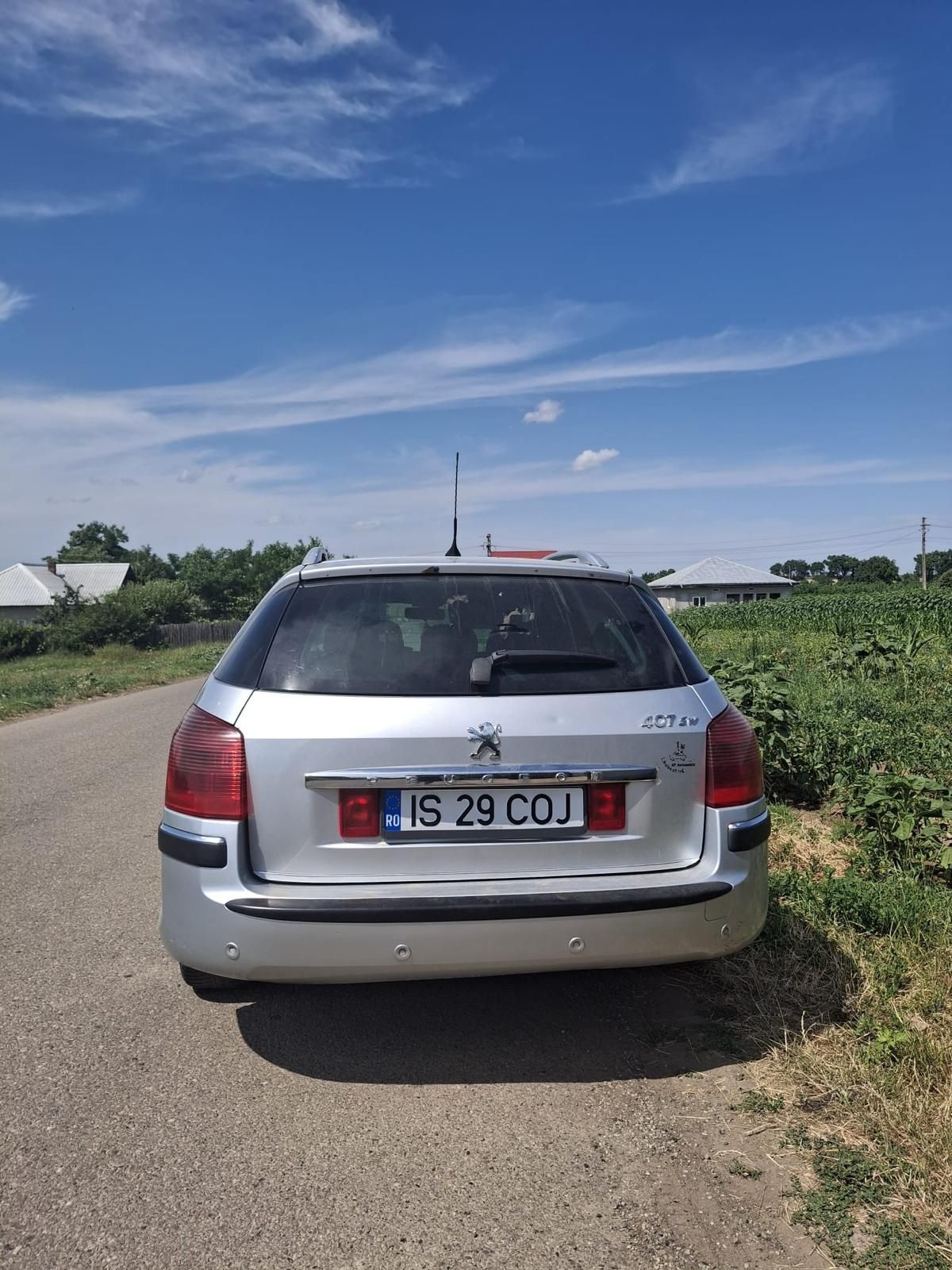 Vând Peugeot 407 sau schimb cu dubă