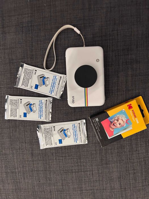 Фотоапарат за моменти снимки Polaroid Snap + хартия Polaroid ZINK