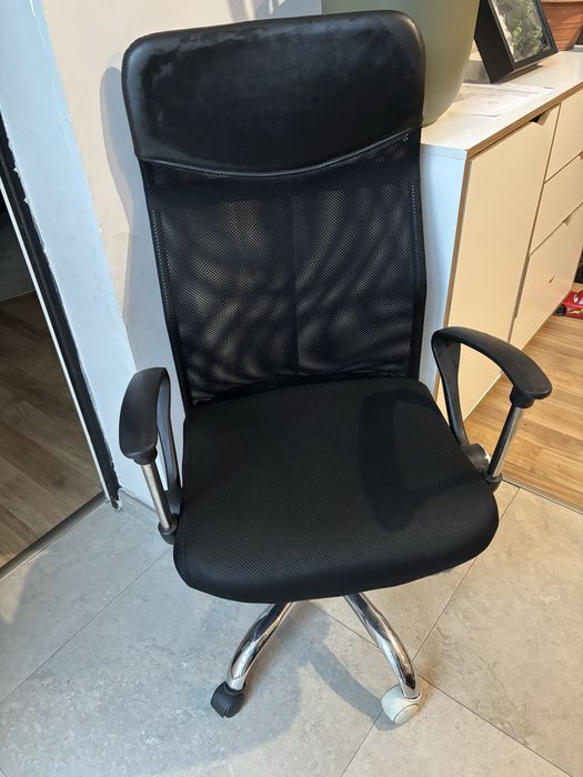 Scaun de birou rotativa