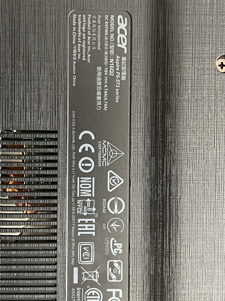 Laptop Acer Aspire F15 i5 2.5 GHz pana la 3.1Ghz