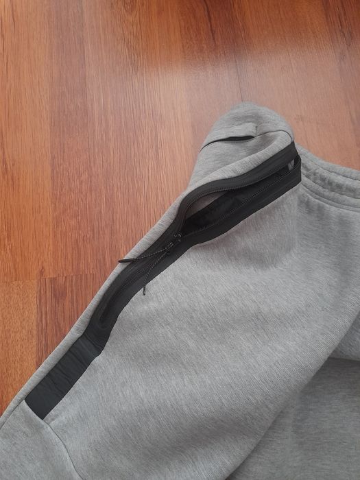 Nike tech мъжко долнище M- L размер.