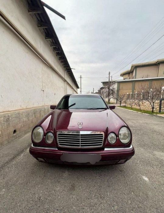 Mercedes-Benz W210 e55
