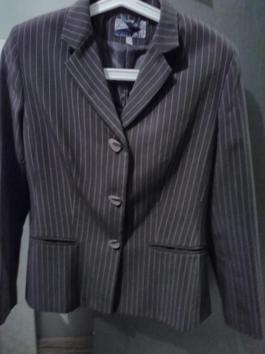 дамски костюм