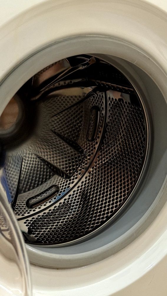 Срочно продается стиральная машинка INDESIT 5кг.