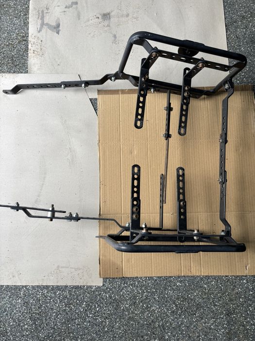 2бр странични куфари за мотор 2х28L със стойки за монтаж