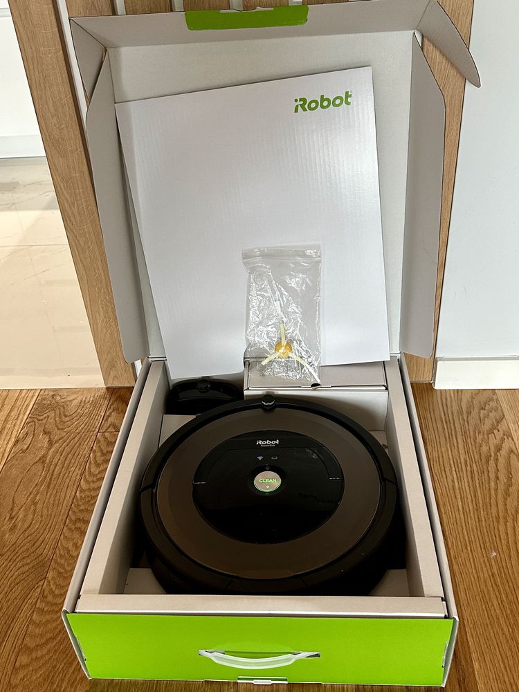 Прахосмукачка робот iRobot Roomba 896 + iRobot Braava 390 T подарък!