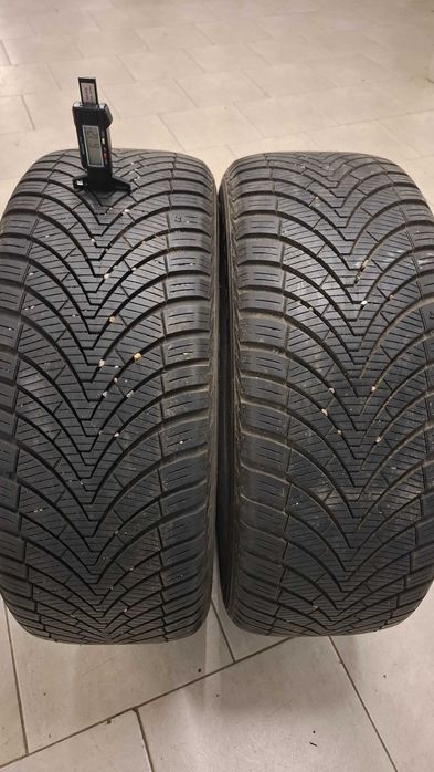 2бр.всесезонни гуми Kumho 235 50 18
