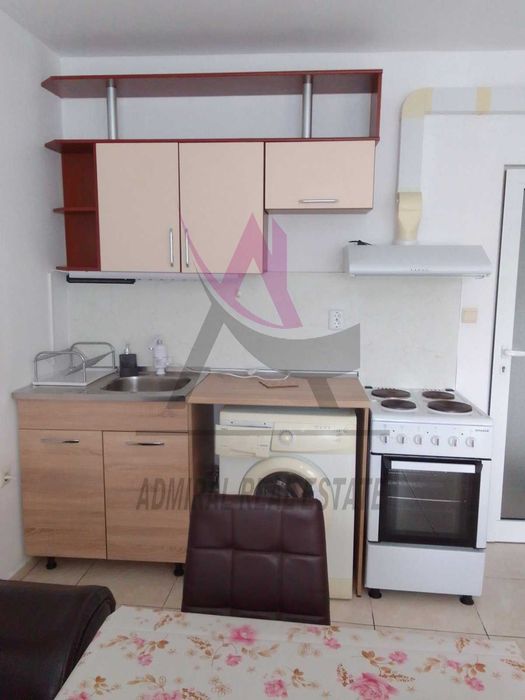 Дава се под наем Тристаен апартамент в Варна, Колхозен пазар - 75 кв.м за 483.48 € - Снимка #1