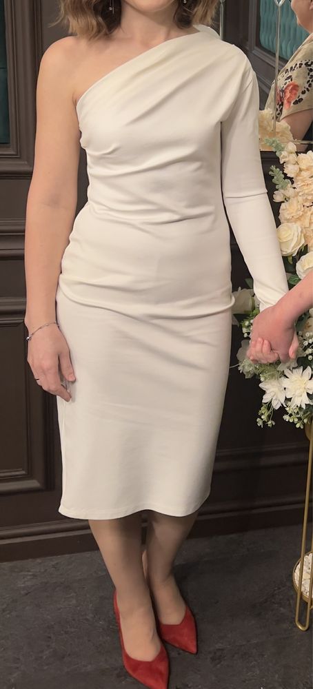 Платье белое на выход