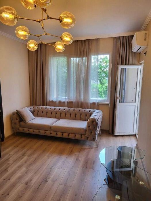 Етаж от къща под наем в  жк. Христо Смирненски