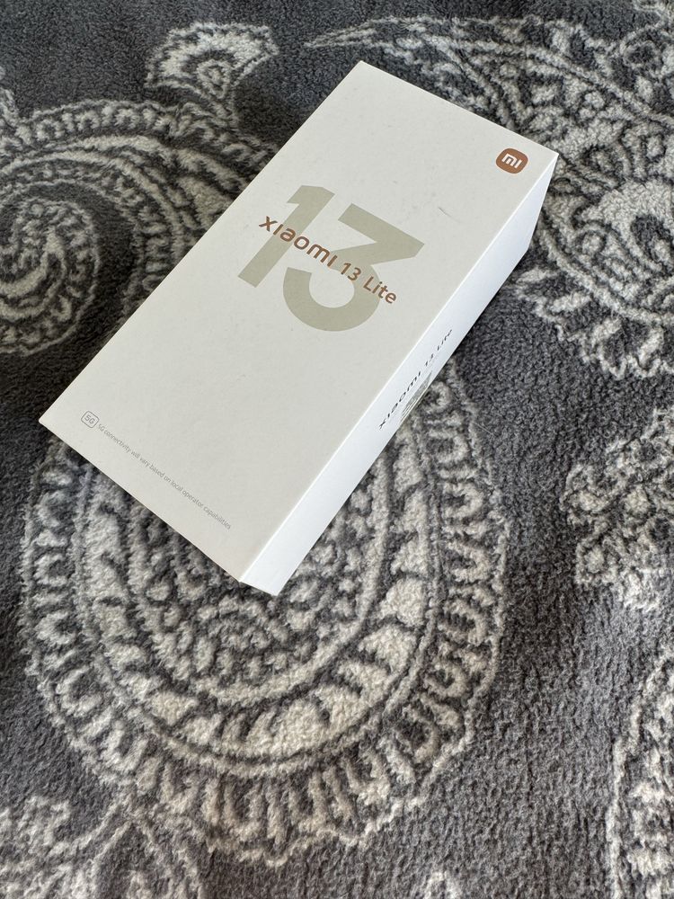 Телефон Xiaomi 13 lite