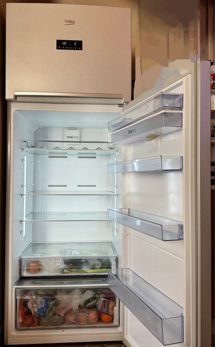 Frigider 2usi Beko NoFrost 70cm 470l