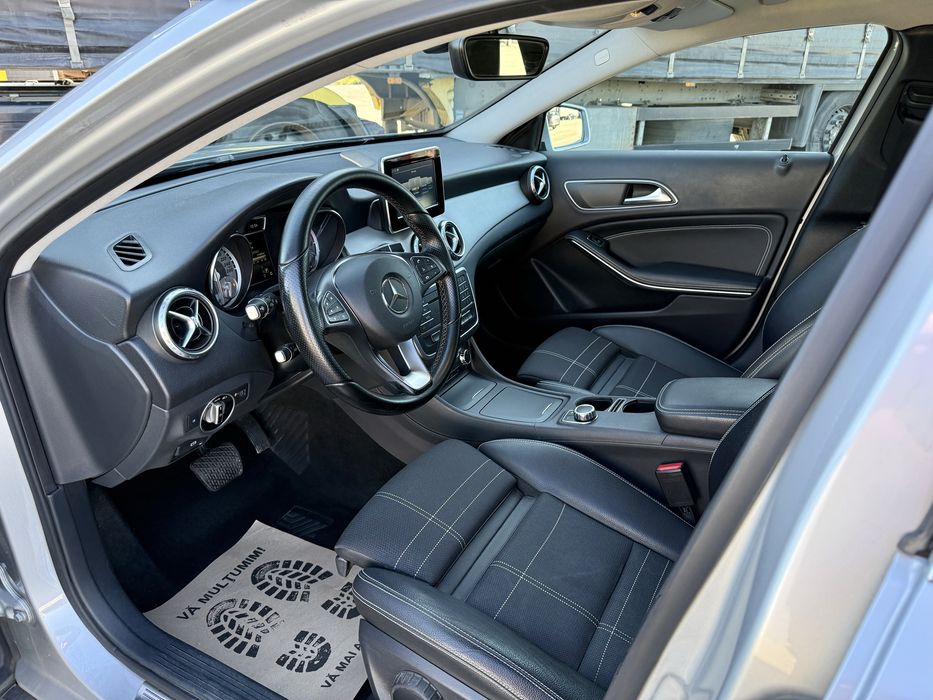 Mercedes GLA 200d 136 Cp 2016 Euro 6 | Camera | Garantie | Finantare |