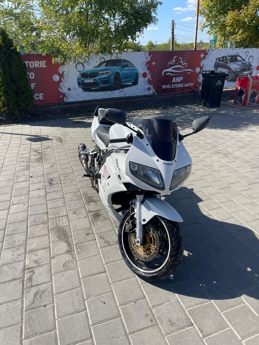 Vând suzuki 650 cc