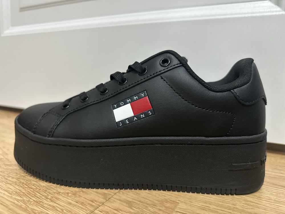 Tommy Jeans sneakers din piele TJW FLATFORM ESS