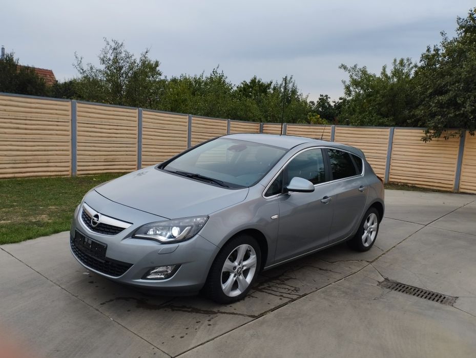 Opel Astra J 2011 2.0 diesel