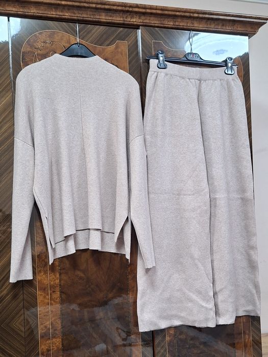 Продаётся женская двойка вязка Турция