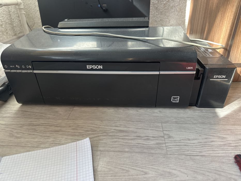 Printer zur ishlaydi 1 oy garantiya.Epson L805
