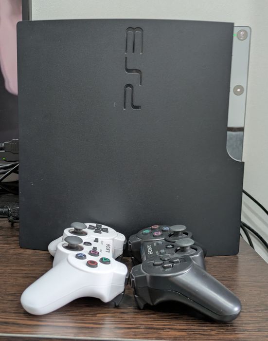 Playstation 3 500Gb 2 джойстика