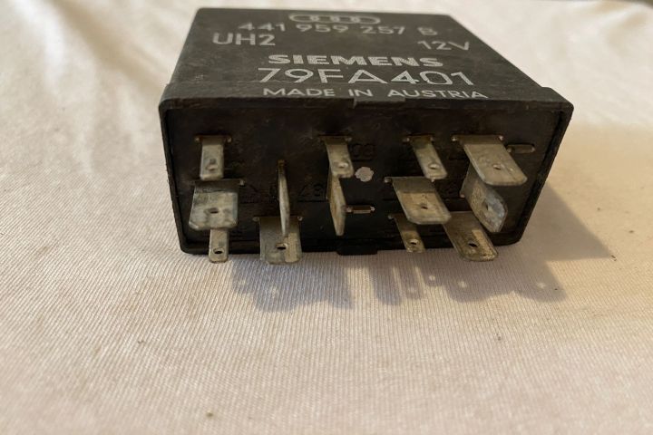 Releu 329 441959257b Audi A4 B5