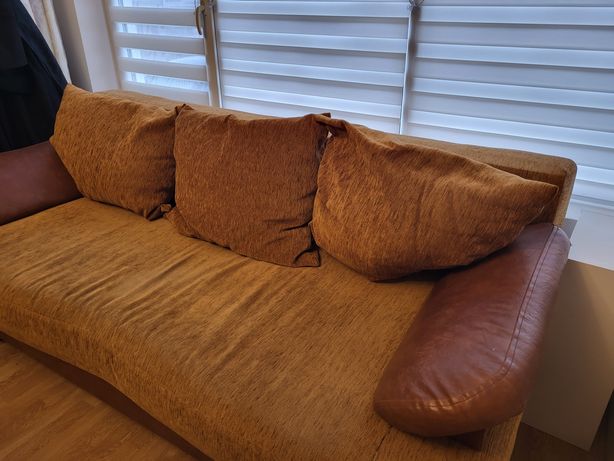 Canapea extensibila cu lada