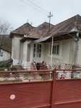 Vand casa la țara.