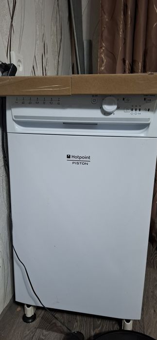 Продам посудомоечную машину