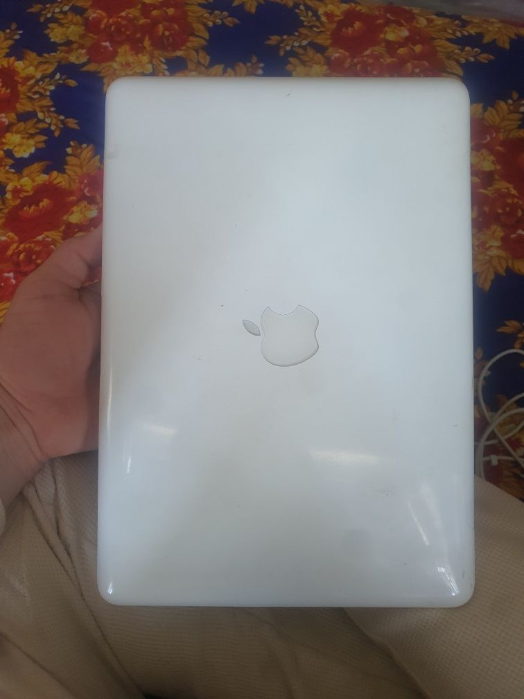 MacBook 13 sotaman