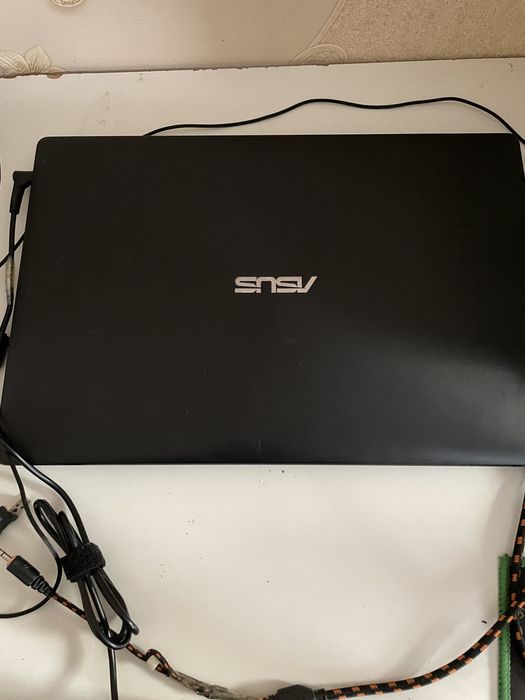 Ноутбук  asus новый
