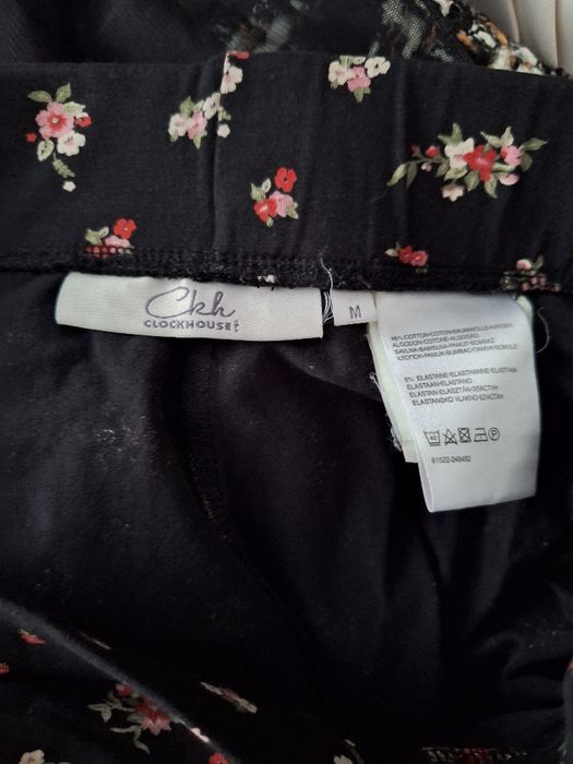 Fustă scurtă înflorată