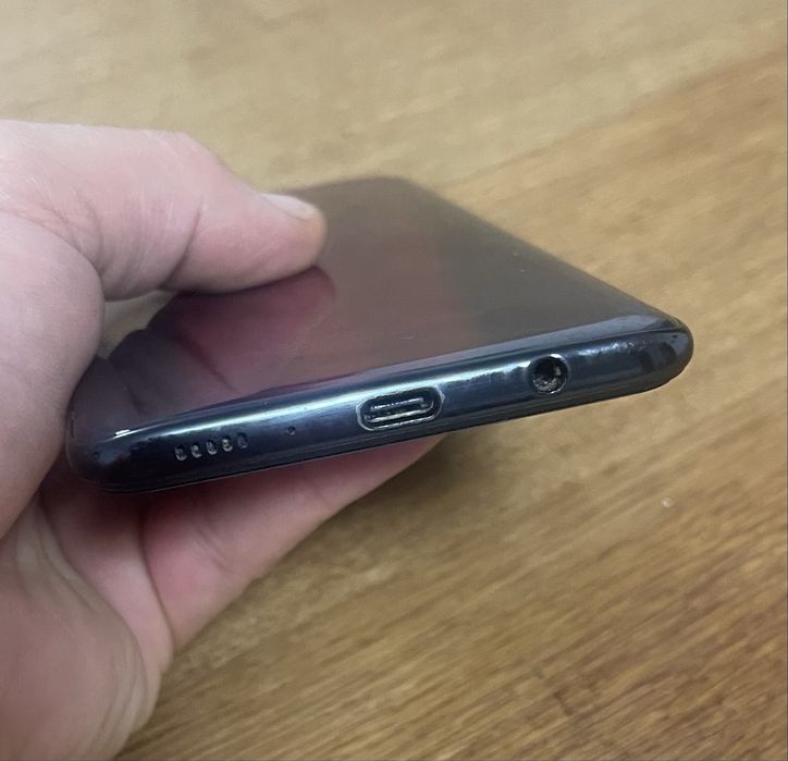 Samsung Galaxy A70 Stare Buna fara Probleme la 300 ron