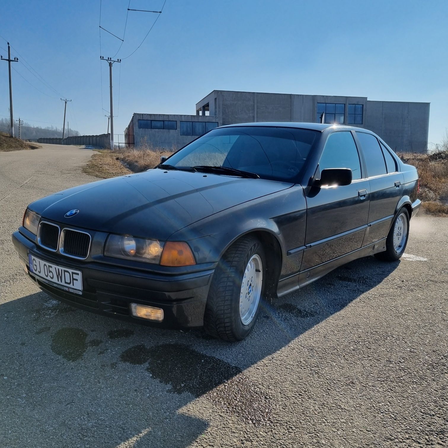 Bmw seria 3 ,, E 36 ",,,1,6 Benzina Vând/Schimb