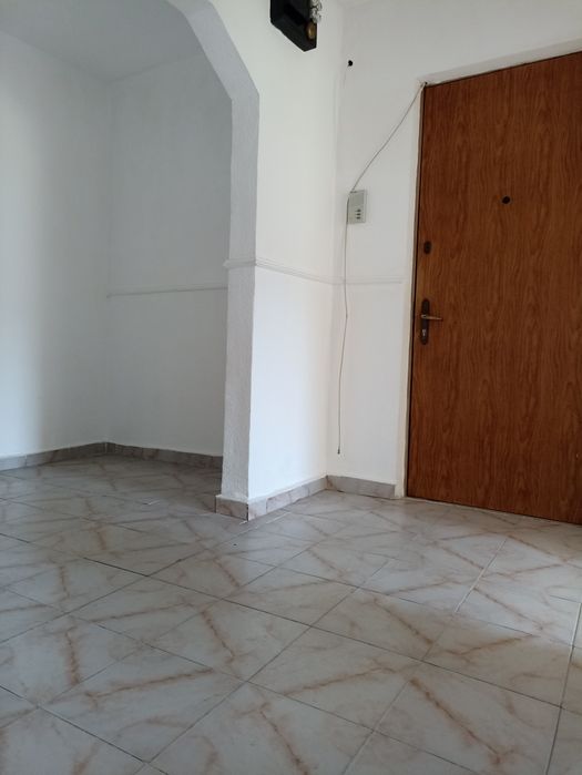 Proprietar vând apartament 3i camere  Pitești