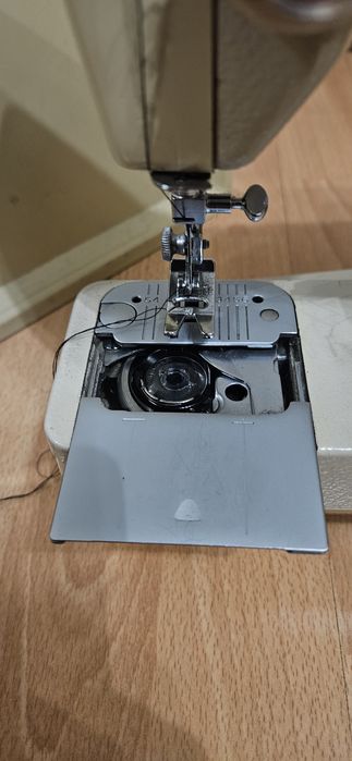 Шевна машина singer 533 перфекно състояние