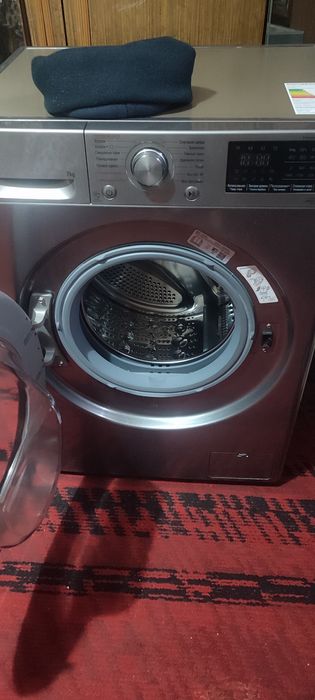 Продам стиральную машинку LG