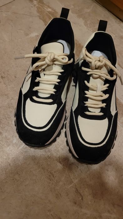 Стильные женские осенние кроссовки, натуральная кожа, 39 р, б.у. 1 раз